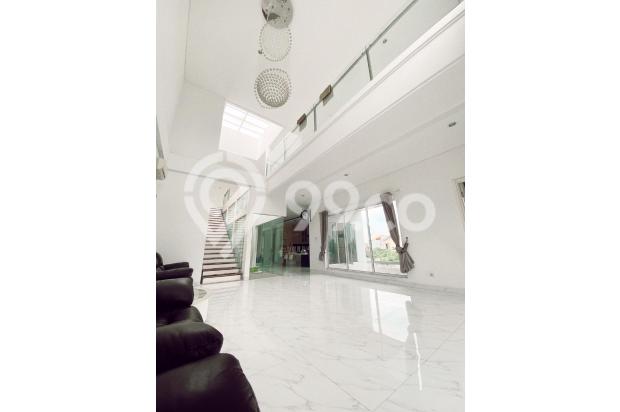Dijual Rumah Puri Gardena 3 lantai Hadap Selatan