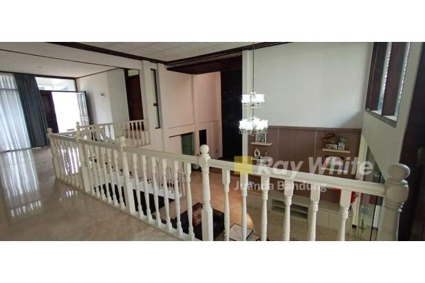 Langka Rumah 2 lantai Budisari baru renovasi, Setiabudi Bandung utara, Bagus!