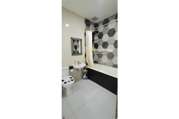 Langka Rumah 2 lantai Budisari baru renovasi, Setiabudi Bandung utara, Bagus!