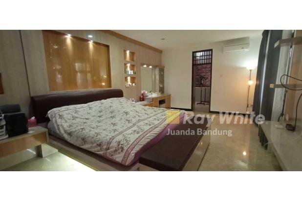 Langka Rumah 2 lantai Budisari baru renovasi, Setiabudi Bandung utara, Bagus!