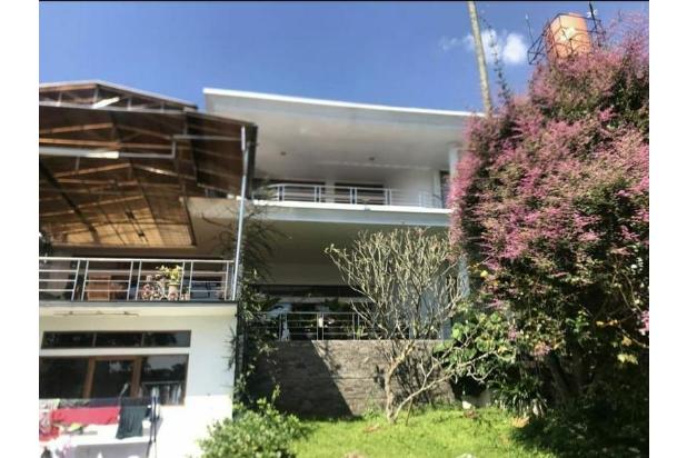 Rumah Jln Ciumbuleuit Bandung asri ,nyaman