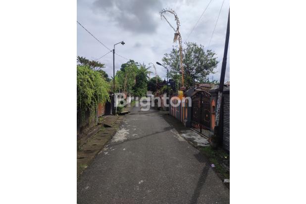 RUMAH DI LOKASI YANG ASRI DAN NYAMAN
