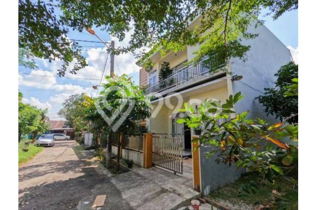 Rumah 2 Lantai Dekat Taman di Jababeka Cikarang