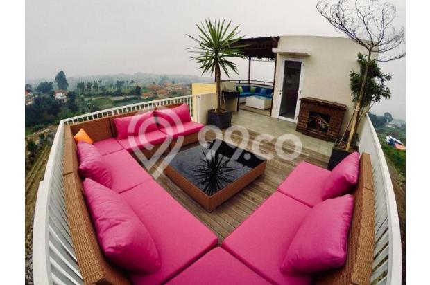 Dijual rumah dengan Desain dan monsep yg Menarik di Cisarua Re