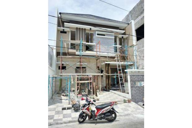 Dijual Rumah 2 Lantai Baru di Babatan Pantai, Sby