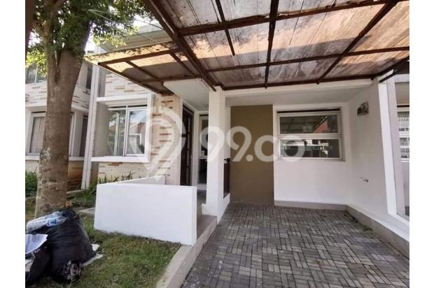 Rumah siap huni di kota baru parahiyangan