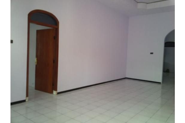 Jual Cepat Rumah Luas di Kawasan Bunderan Serang - Tengah Kota Probolinggo