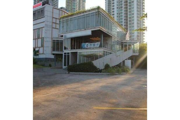 Gedung 3 Lantai, di Samping Lippo Mall Puri