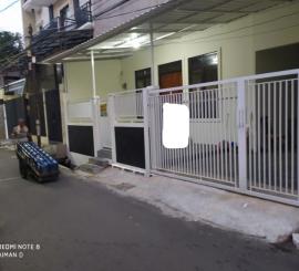 DISEWA RUMAH 1 LANTAI SIAP HUNI DI JAKARTA BARAT
