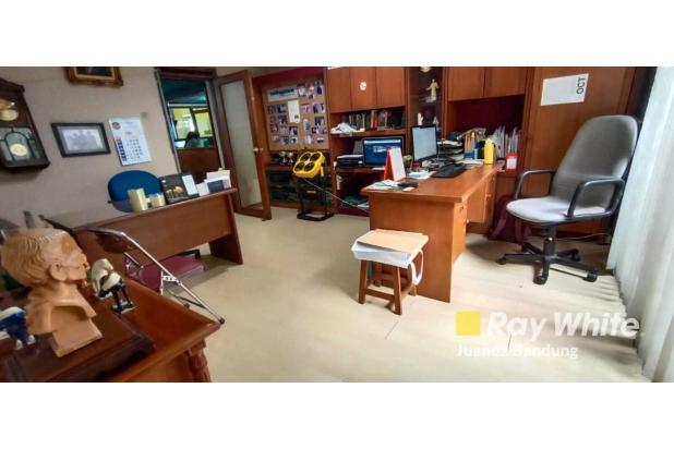 Langka! Rumah/kantor 2 lantai terawat di Sayap Gatot Subroto/Burangrang pusat kota bandung!