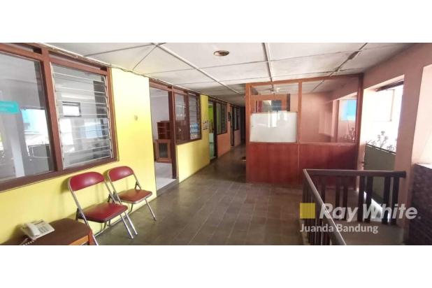 Langka! Rumah/kantor 2 lantai terawat di Sayap Gatot Subroto/Burangrang pusat kota bandung!