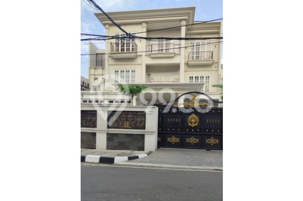 Turun Harga!!  Rumah Bagus Siap Huni Di Pegangsaan, Menteng