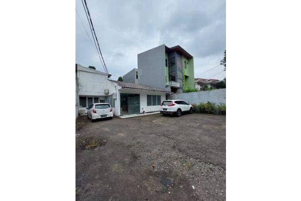 Ruang Usaha Bekas Kantor Di Pinggir Jalan