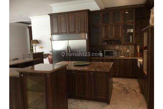 Rumah Mewah di Kemang Jakarta Selatan, Luas 1.180m, Hoek, SHM
