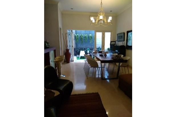rumah siap huni ..strategis...rindang..aman