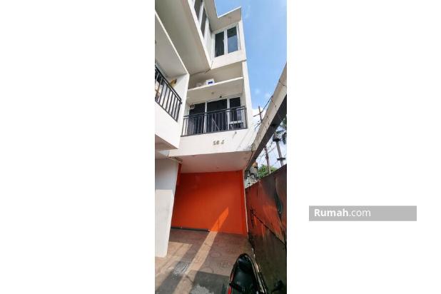 Turun Harga!!  Town House di Cempaka Putih Barat. Jakarta Pusat