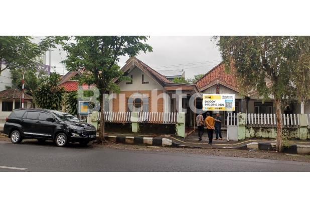 RUMAH LAMA HITUNG TANAH TENGAH KOTA PURWOREJO