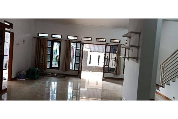 Rumah Bagus Terawat di Jalan Cipedes Tengah, Bandung 