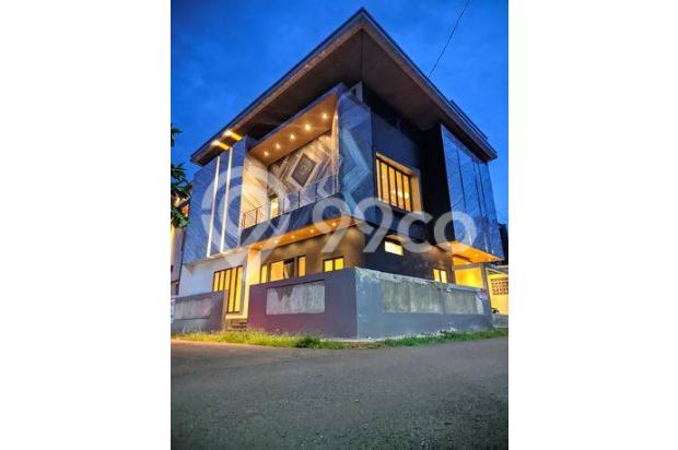 HUNIAN MEWAH DI GRAHA RAYA BINTARO DI LENGKAPI SWIMINGPOOL DAN ROOFTOP