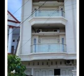 Rmh Jl Singa Makassar
LT 5X28
LB 360 M 3 Lantai Kmr 5+1 WC 5
