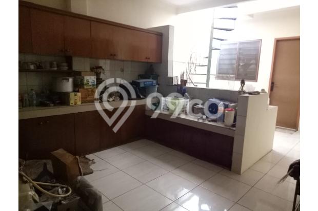 Rumah di Cempaka Putih Tengah Jakarta Pusat