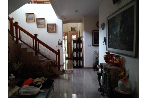 Rumah 2 lantai, kusen Jati di Mayestik Kebayoran Baru Jaksel