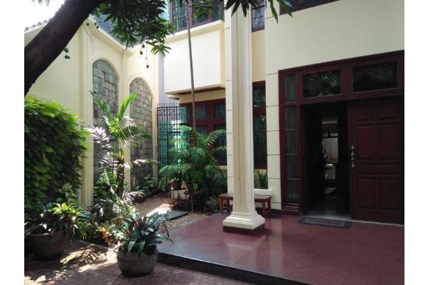 Rumah 2 lantai, kusen Jati di Mayestik Kebayoran Baru Jaksel