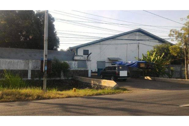 Gudang Ex Pabrik di Jalan Raya Boboh Kepatihan, Nol Jalan Raya