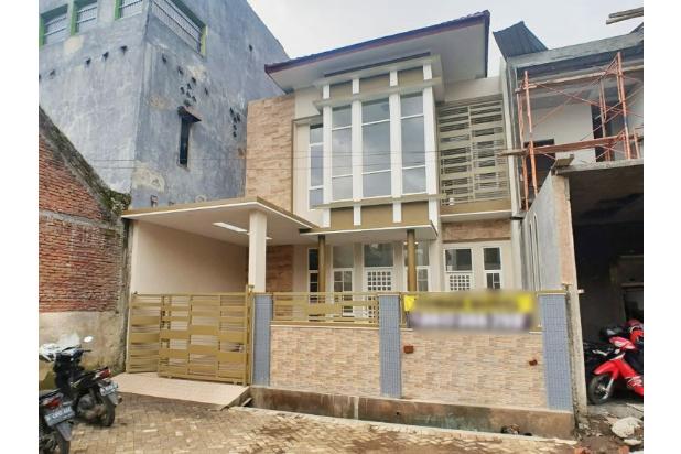 Rumah mewah 2 lantai murah di Perumahan Griya Shanta Malang