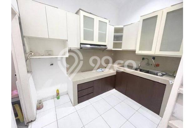 Dhyana Rumah Bagus Uk 7x19m Hadap Selatan di Jelambar