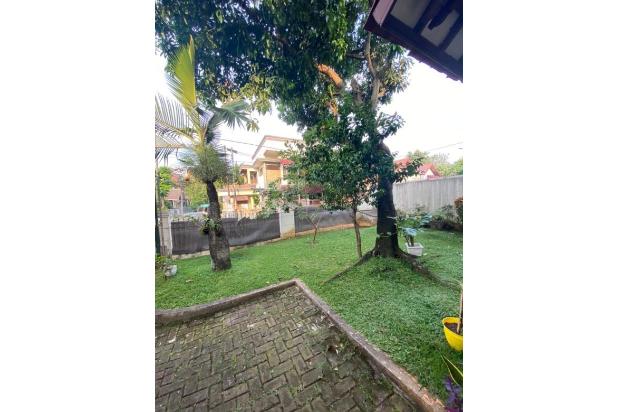 Rumah Luas Bertaman 2 Lantai Dalam Komplek di Cirendeu