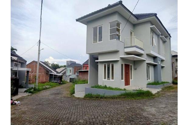 Kos 8 Kamar Lokasi Strategis Malang Belakang Kampus Umm
