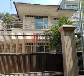RUMAH FULLY FURNISHED DI CIDENG TIMUR AREA JAKARTA PUSAT