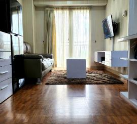 3BR Trivium Terrace Cikarang hadap pool & danau di sudut lt 3