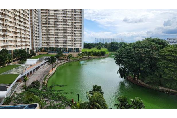 3BR Trivium Terrace Cikarang hadap pool & danau di sudut lt 3