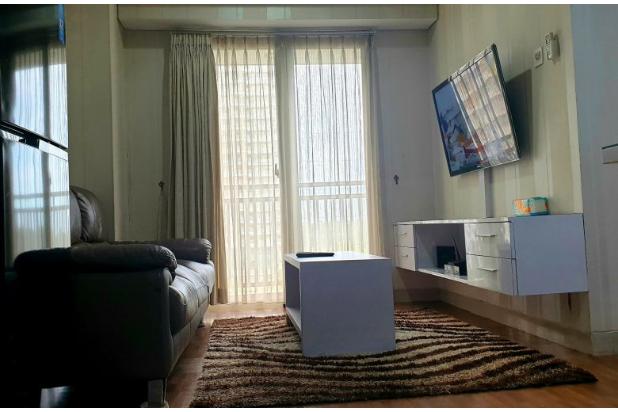 3BR Trivium Terrace Cikarang hadap pool & danau di sudut lt 3