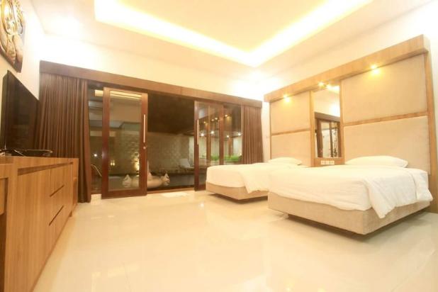 Rumah Mewah Model Villa Di Kota Mataram
