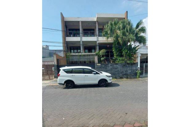 RMH 3 LANTAI, KOLAM RENANG