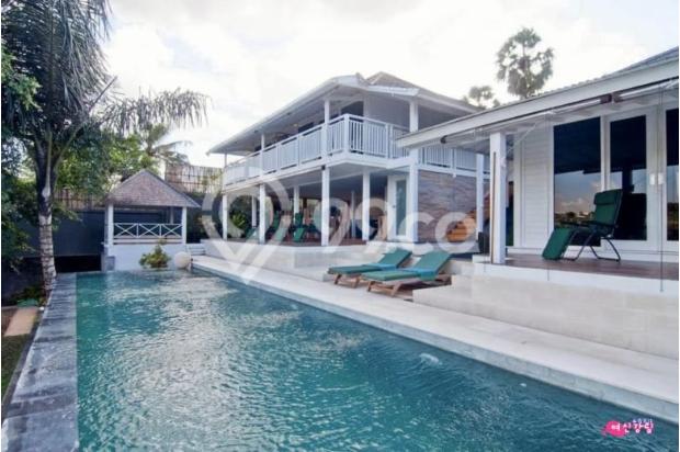 Rumah di pantai saba ketewel gianyar