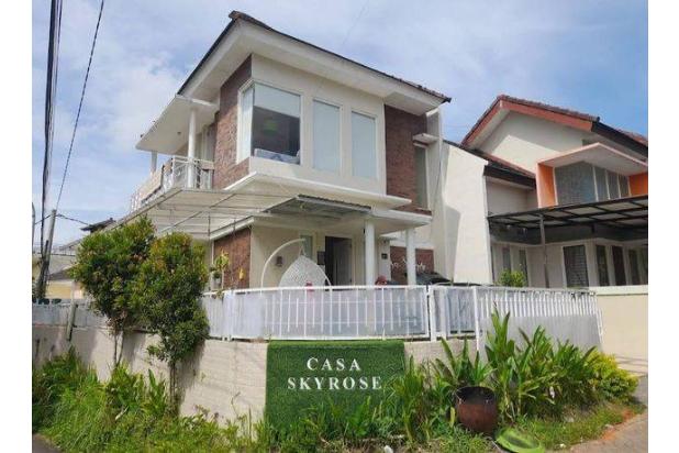 Villa Furnished Cantik Ada Kolam Renang Tengah Kota Batu