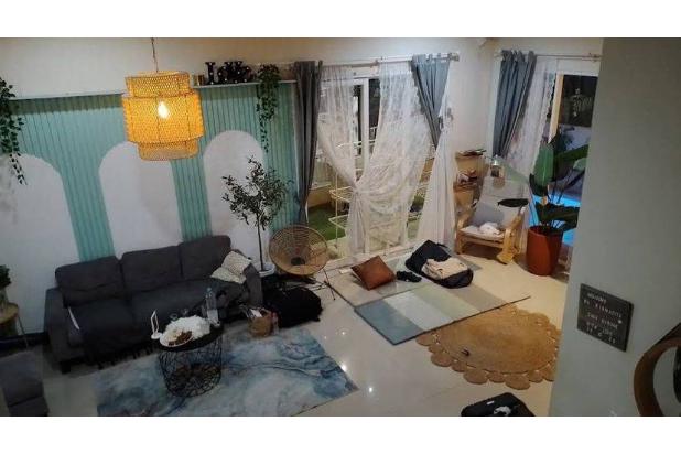 Villa Furnished Cantik Ada Kolam Renang Tengah Kota Batu