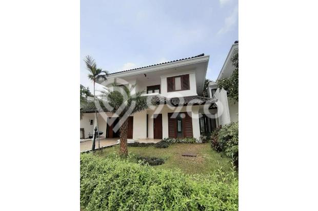 Bright house in an expatriate compound in Pejaten Barat, Kemang. 24 hours security