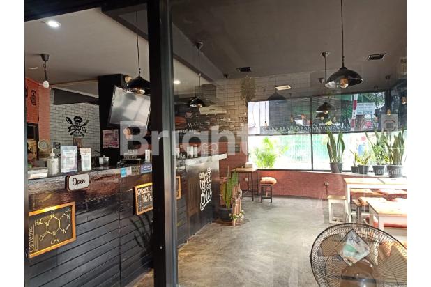 RUMAH EX CAFÉ JALAN RAYA SUMMAGUNG KELAPA GADING