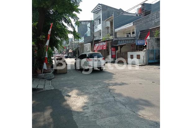 RUMAH EX CAFÉ JALAN RAYA SUMMAGUNG KELAPA GADING