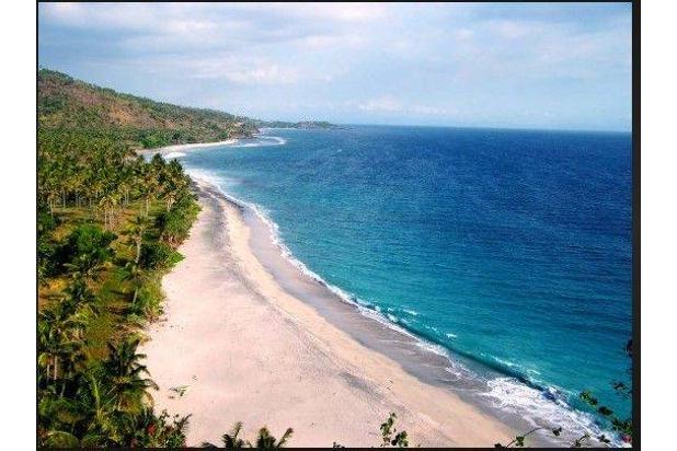 Tanah Premium Pinggir Jalan Raya View Pantai di Nipah Senggigi