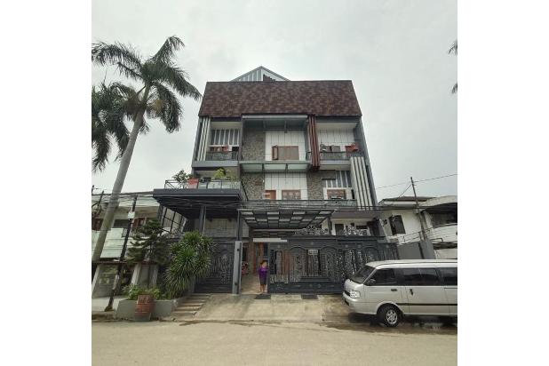 Rumah Sultan 4 1/5 lantai di Green Garden, Jakarta Barat