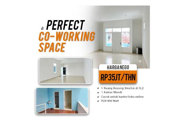 Ruang Kantor Ploso Baru Jalannan Ramai Dua Arah