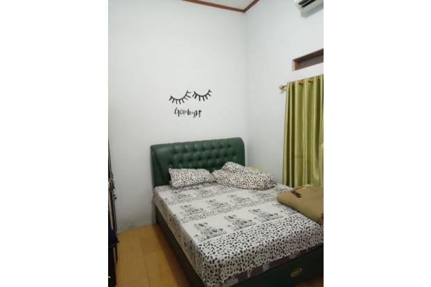 Dijual Rumah Bonus Kios di Komp. Villa Mutiara, Ciputat, Tgr