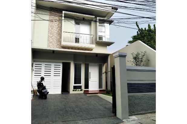 RUMAH BARU DESAIN MODERN  DAN SINGLE HOUSE BISA BUAT KANTOR MINIMAL  DUA TAHUN DEKAT BANGET KE JALAN RAYA KEMANG TIMUR JAKARTA SELATAN