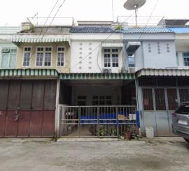 Rumah di Komplek Madio Santoso Baru ( Krakatau )